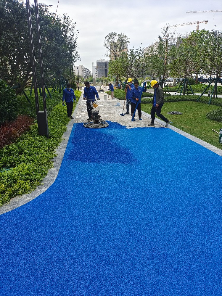 海綿城市建設(shè)|彩色透水瀝青施工案例分享